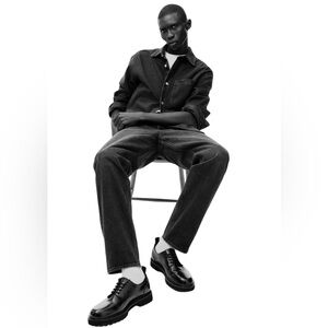 H&M Men’s straight-leg, regular fit, 5-pocket black jeans. Size 36